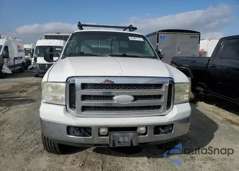2005 Ford F250 Super Duty from USA, damaged, VIN 1FTSW21PX5EA54916